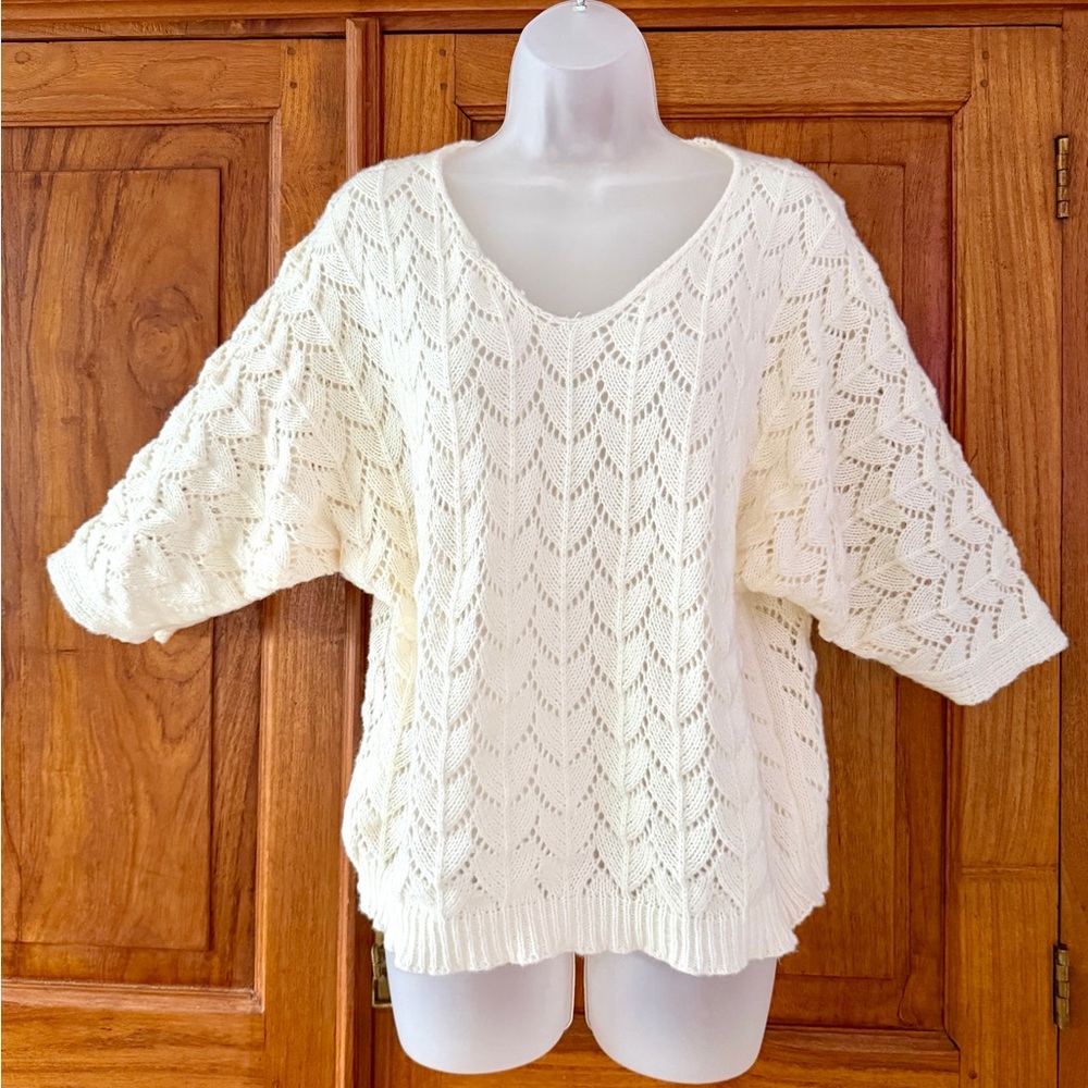 Off-white/ cream Women's V-Neck knit Sweater